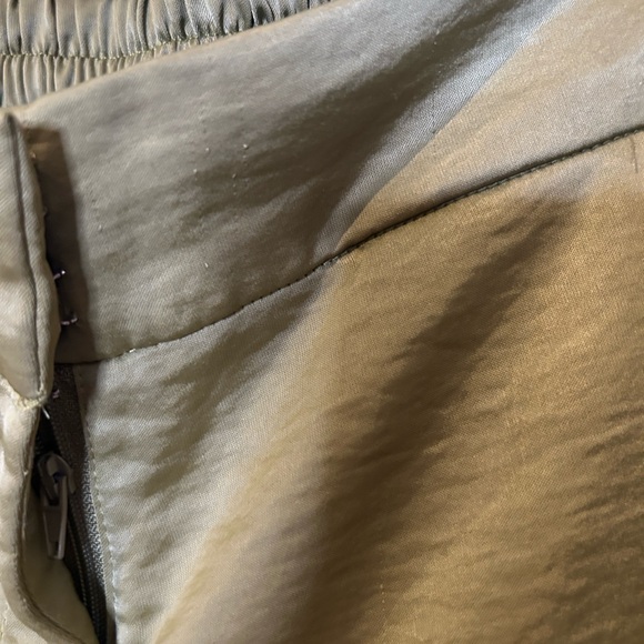 House of Harlow 1960 Olive Satin Wide-Leg Pants - Picture 6 of 7